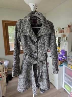 Yoki Black and White Textured Belted Trench Coat